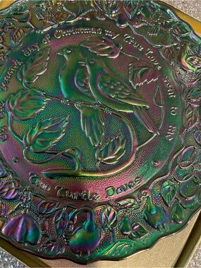 Vintage-Style Iridescent Turtle Doves Decorative Plate - Unbranded